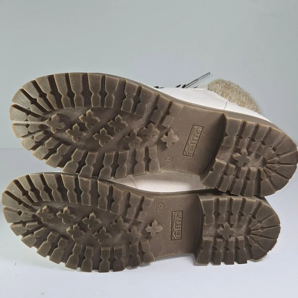 PRICE DROP Cliffs by White Mountain Pathfield Lace Up Fur Cuff Winter Boots 9.5M